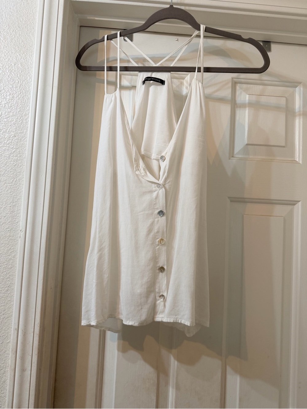 Foreign Exchange White Button-Front Camisole with Spaghetti Straps